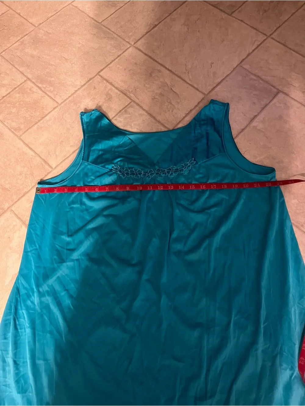 Vanity Fair women’s XL teal blue sleeveless nylon nightgown.
